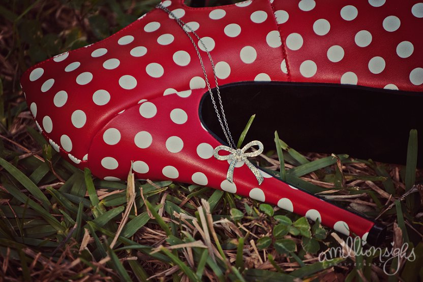 red-white-polka-dot-heels_0003.jpg