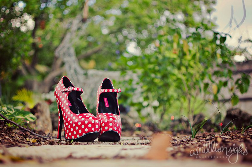 red-white-polka-dot-heels_0004.jpg