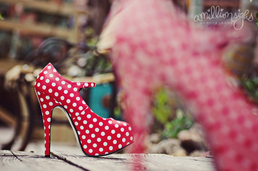 red-white-polka-dot-heels_0005.jpg