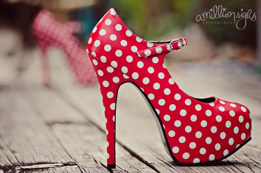 red-white-polka-dot-heels_0006.jpg